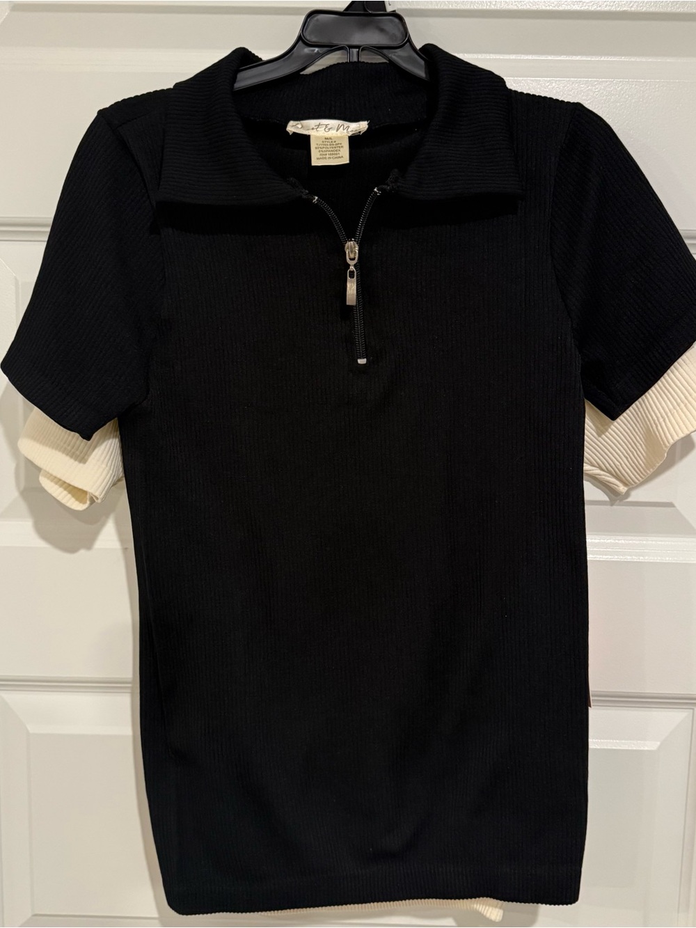Heart & Moon Ribbed Quarter Zip Polo Tops Black & Cream M/L Set of 2